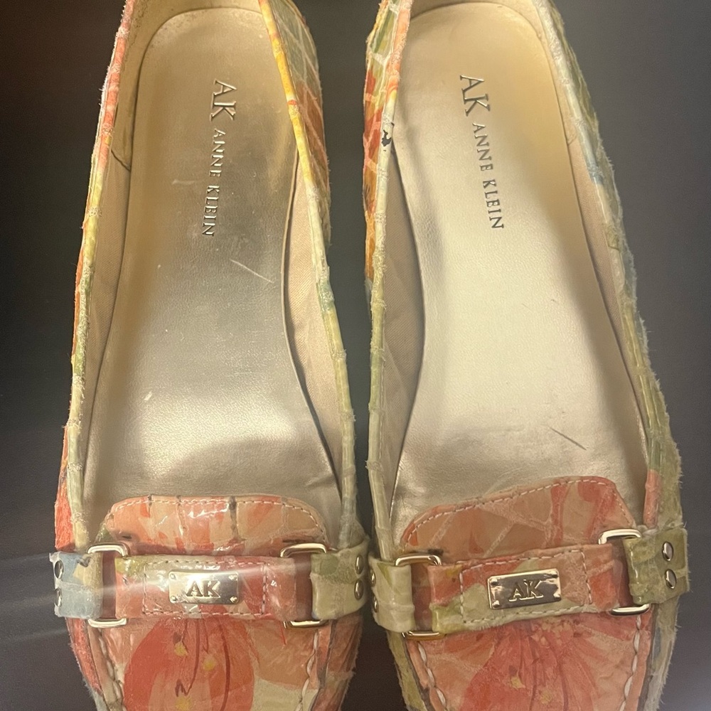 Anne Klein Women's Floral Loafers - Orange and Green